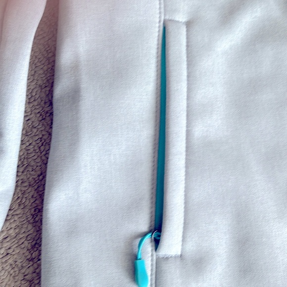 Ladies NWT spring and fall jacket - Picture 7 of 14